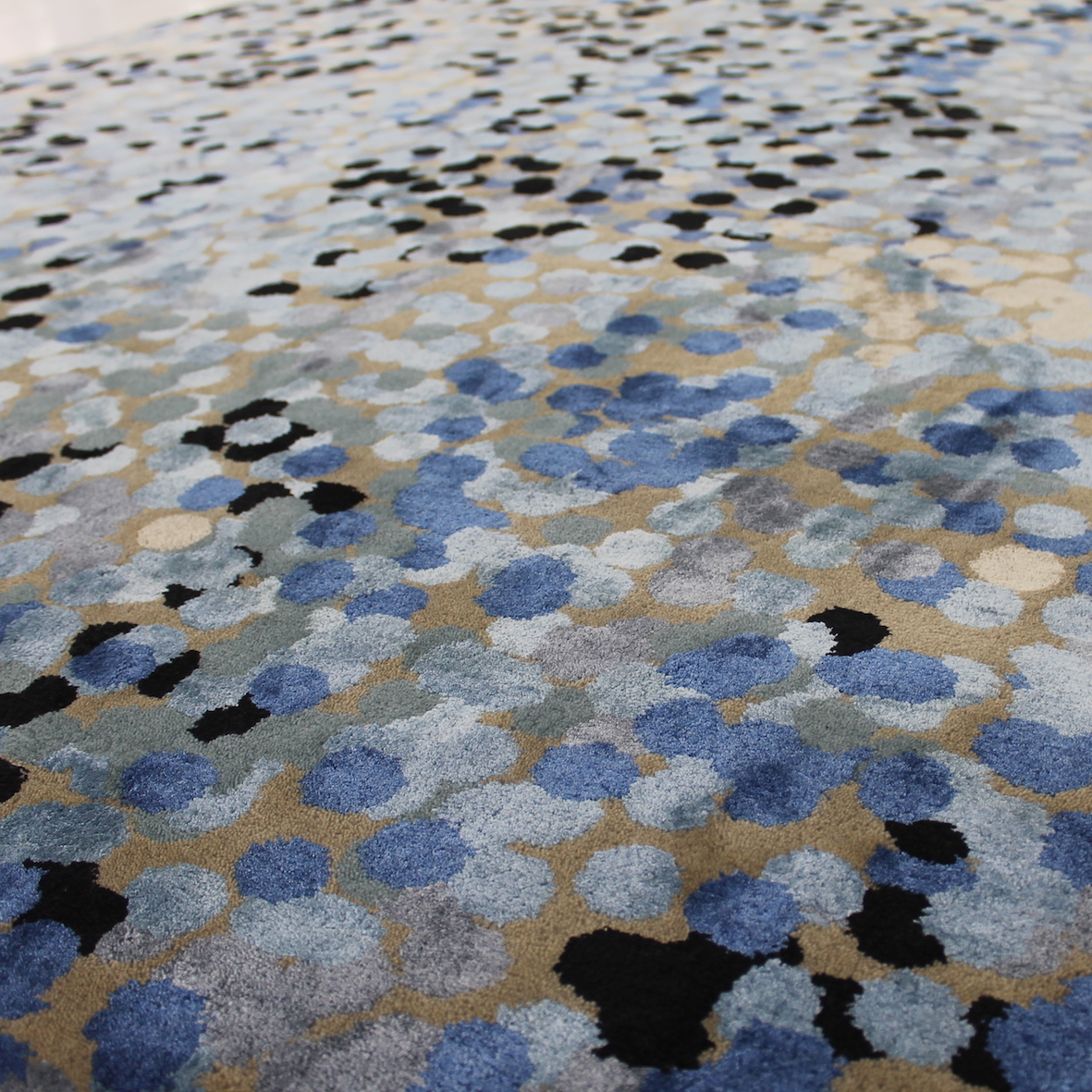 Modern colour abstract rug